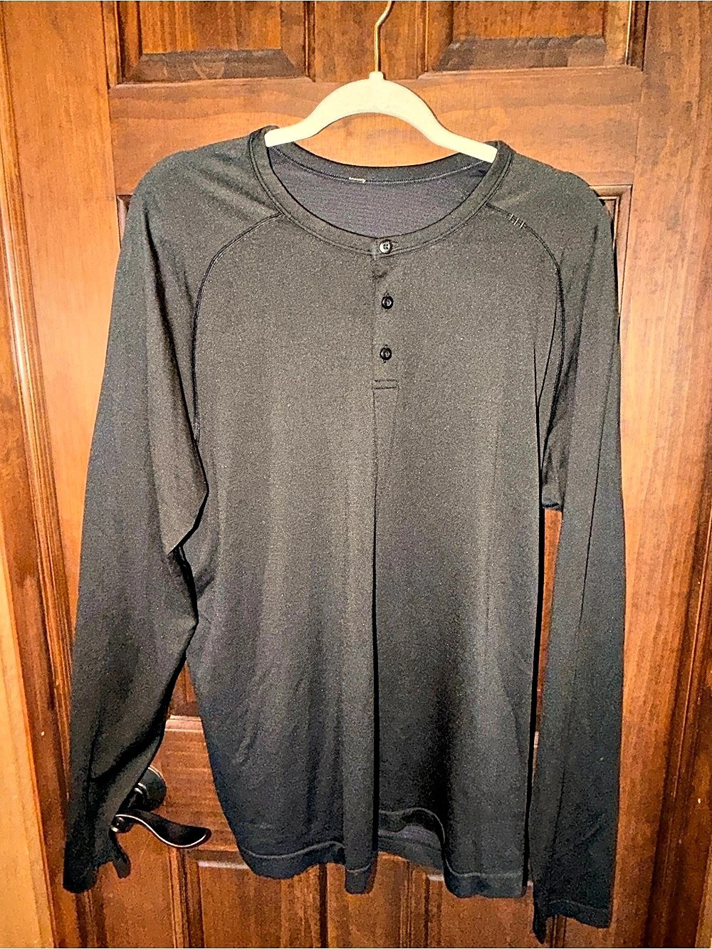 Lululemon Metal Vent Tech Long Sleeve Henley Men's Black Shirt